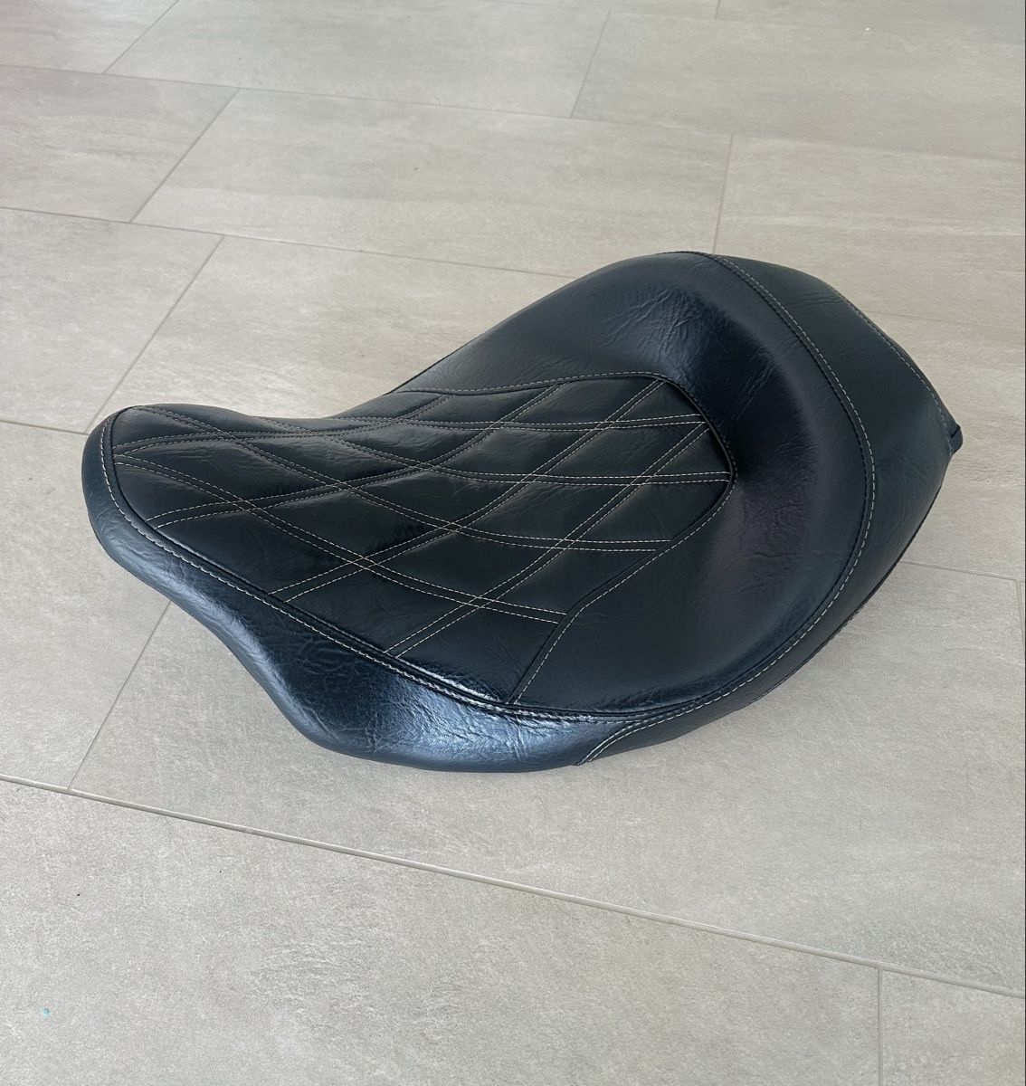 Harley-Davidson Tutti i ricambio per moto: Harley Sitz Solo Diamond P52000248 – Usato da Sempach venduto da SwissRidy89 4