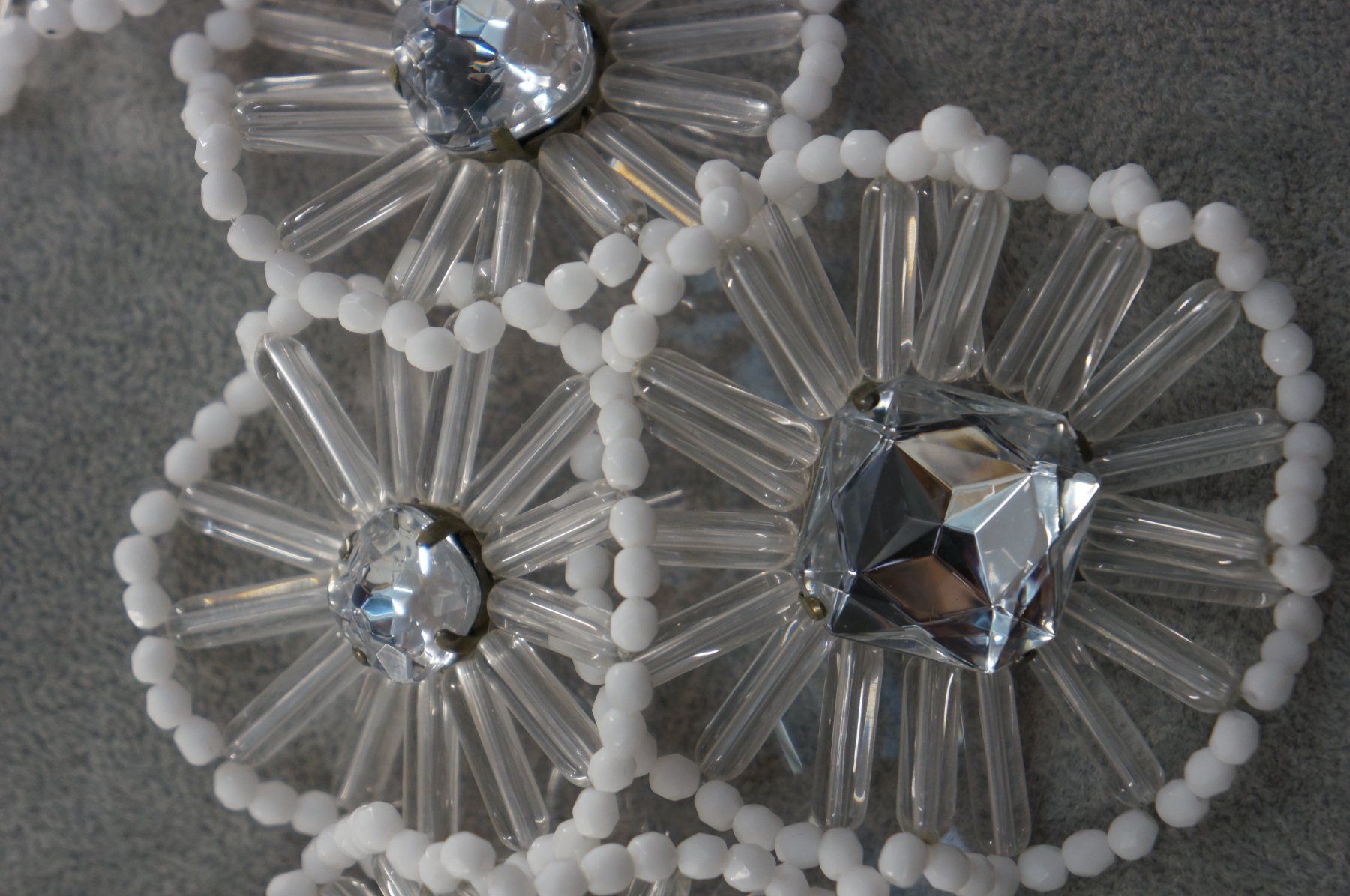 Armani Ketten: Emporio Armani Statement-Kette mit Blumen – Gebraucht aus Basel von bk_brockibasel 3