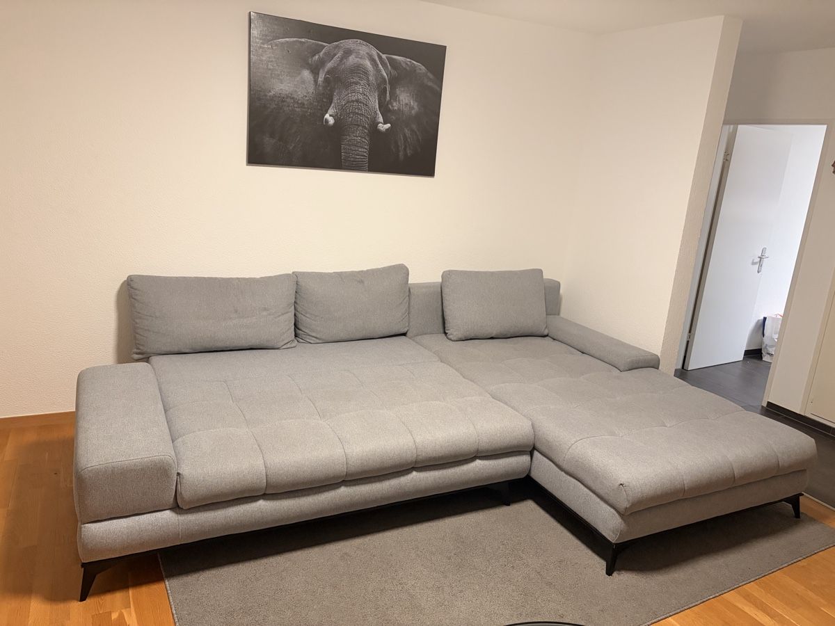 Sofas: Moderne grosse Eckcouch mit Schlaffunktion und Bettkasten – Gebraucht aus Aarburg von jon_mw9q 2