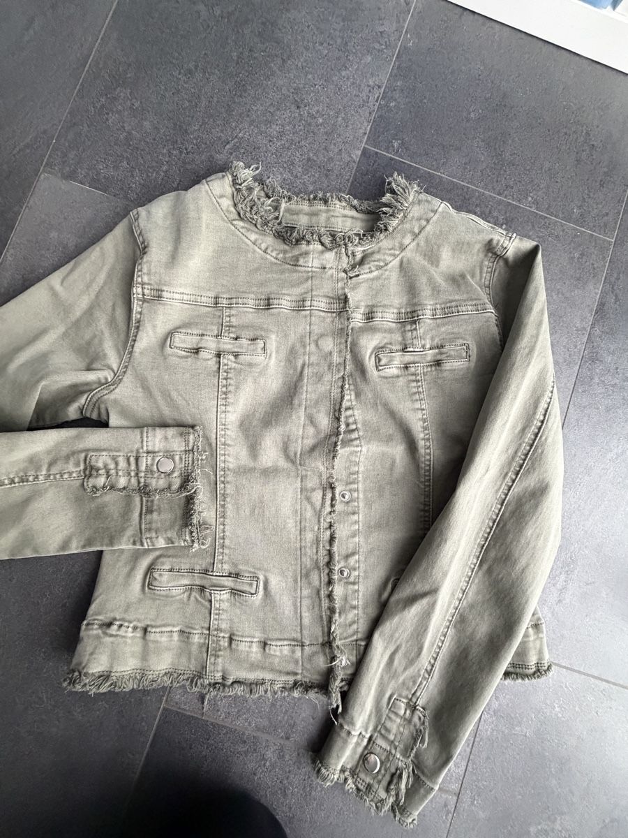 Giacche: Jeans Jäggli – Usato da Erlach venduto da loepia