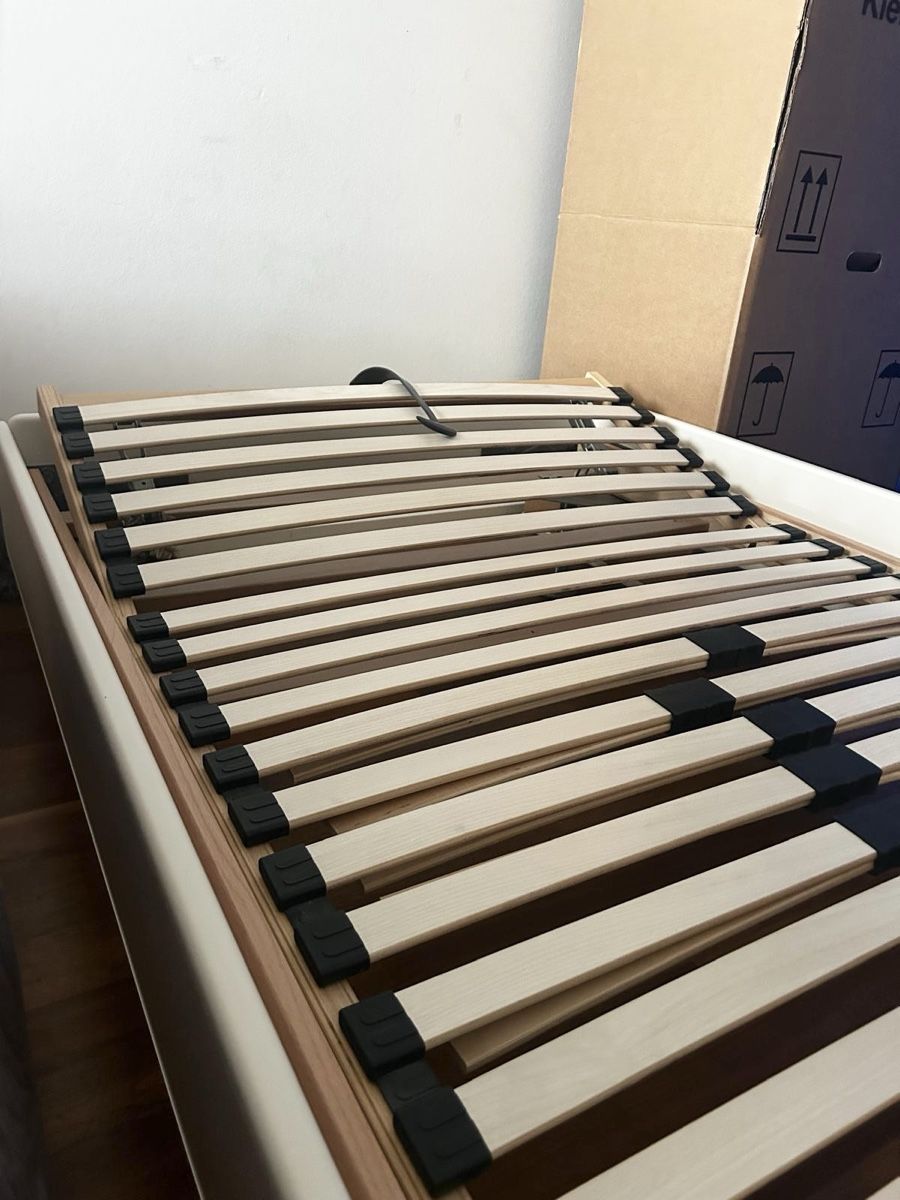 Bico Lits: Bett mit Lattenrost  – D'occasion à Zug par SL.Bernales