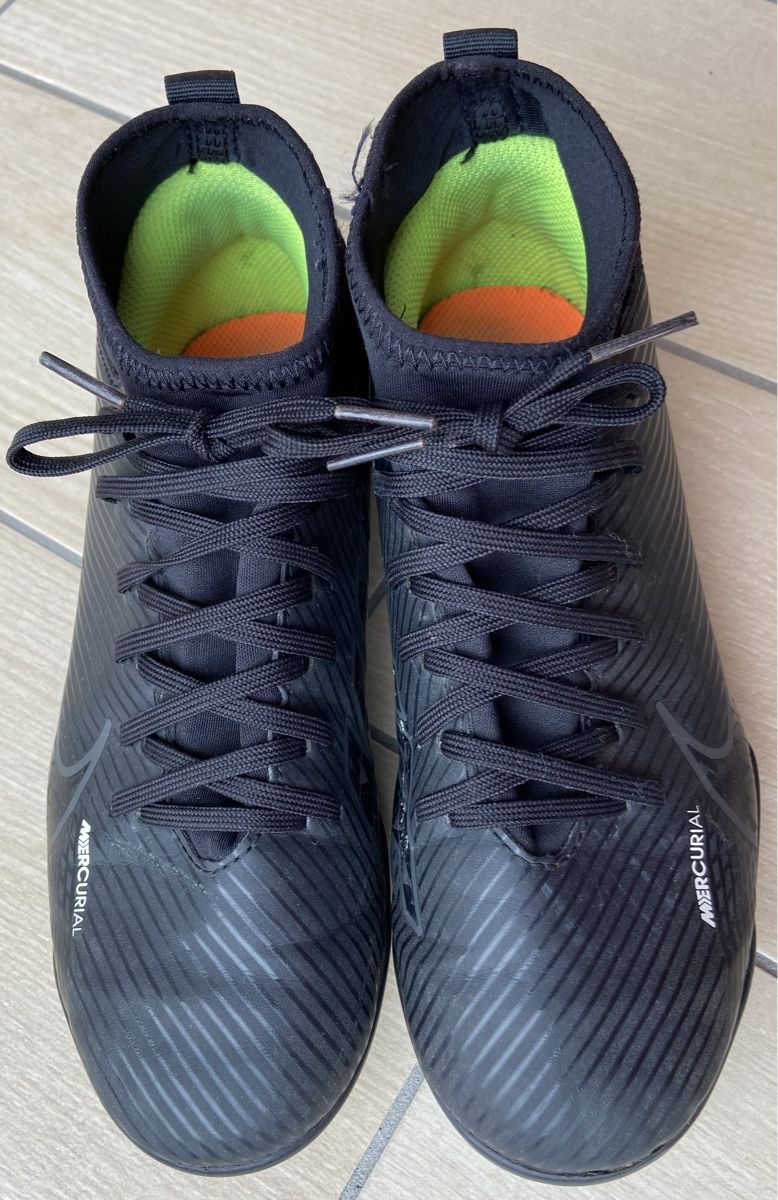 Nike Scarpe per ragazzi: Chaussures foot Nike Mercurial 36.5 – Usato da Moutier venduto da chicboutique
