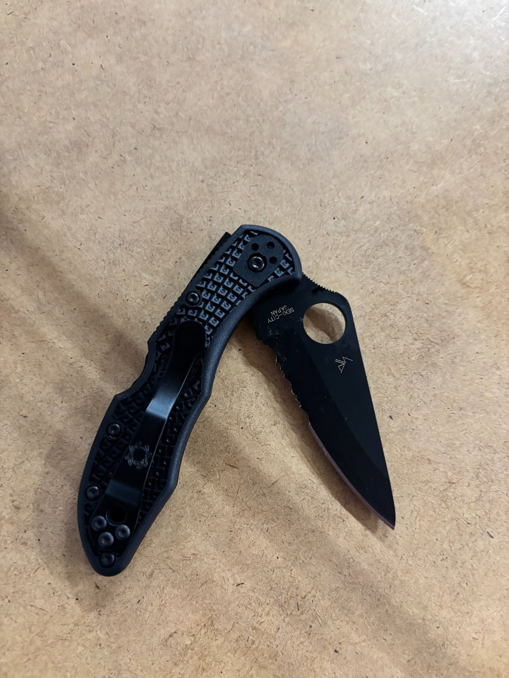 Spyderco Accessoires: Spyderco Delica 4 Lightweight Schwarz – Neuf avec emballage d'origine à Balsthal par allmedba 4