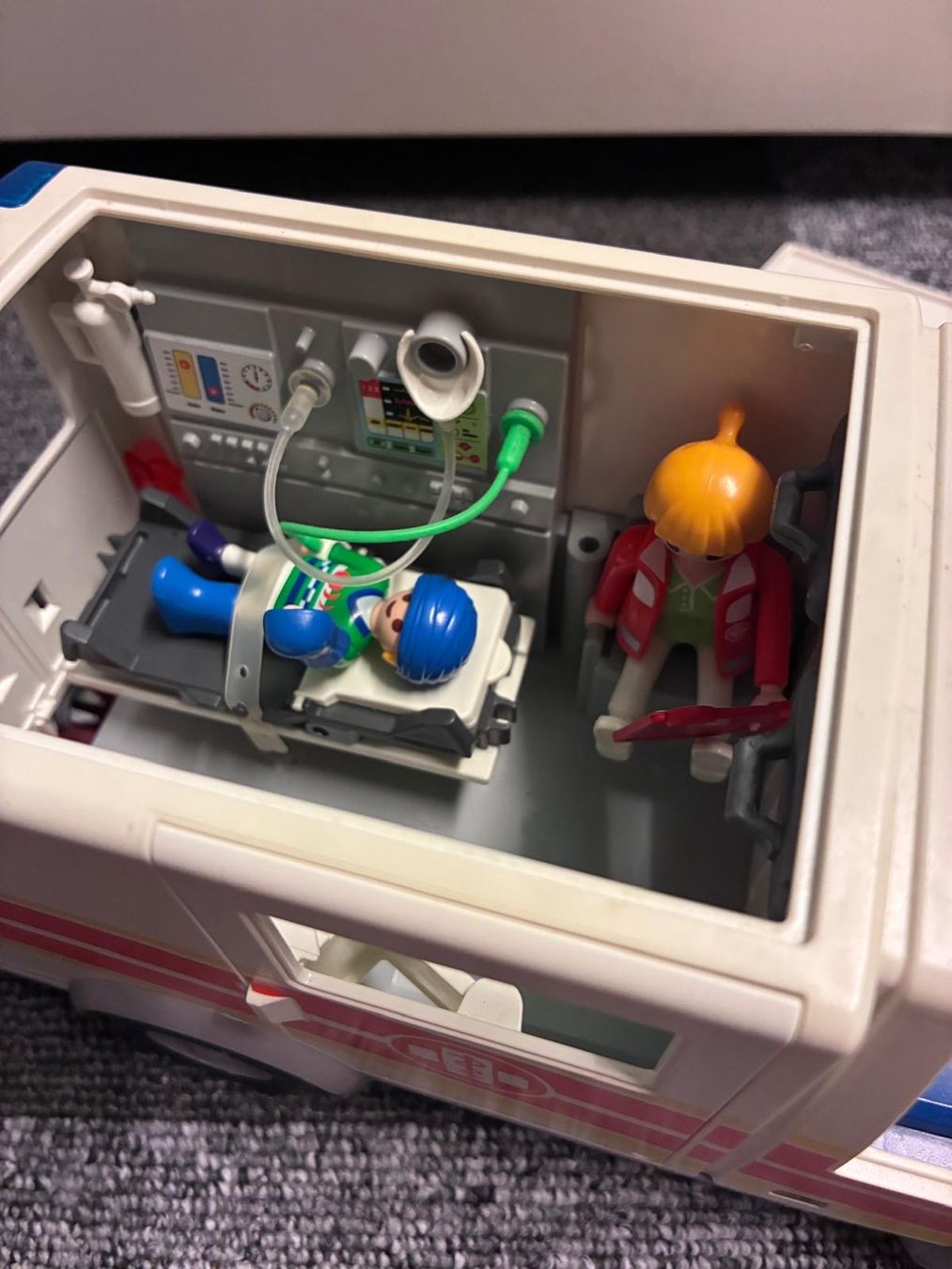 Playmobil Giocattoli: Playmobil Krankenwagen – Usato da Kreuzlingen venduto da Faebuu 2