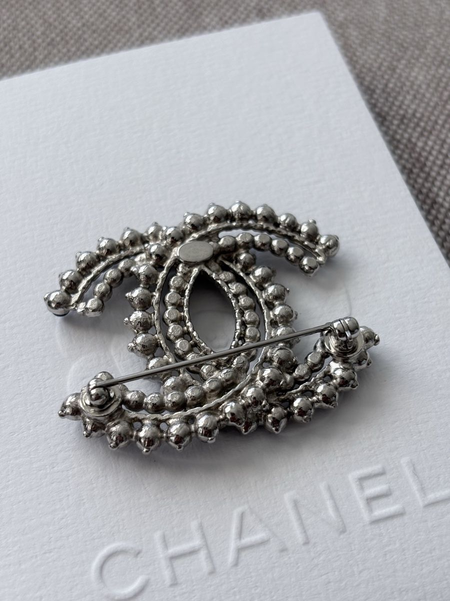 Chanel Spille & Fermagli: CHANEL Brosche – Difettoso da Zürich venduto da auto-moto 2