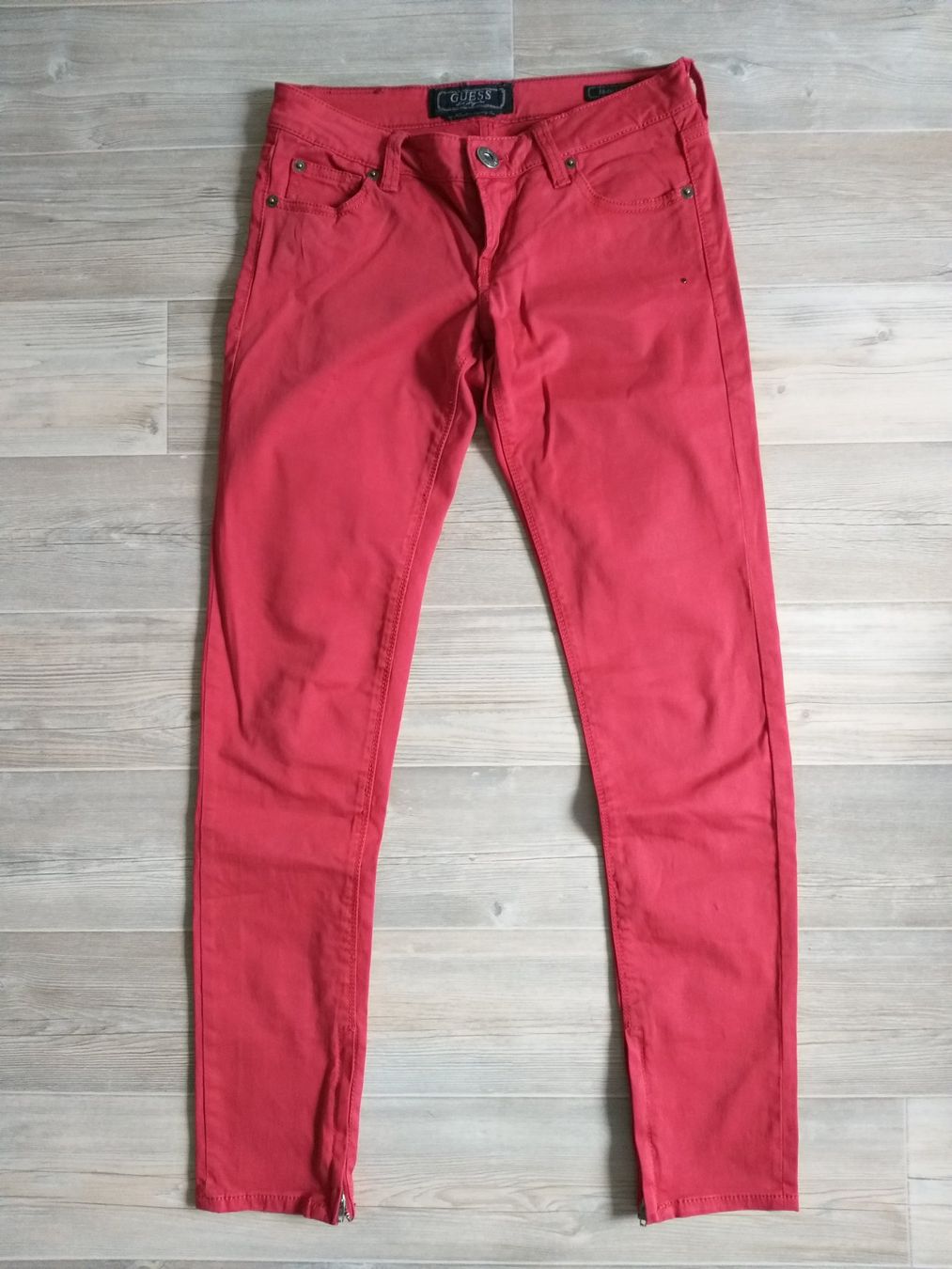 Guess Jeans: GUESS Jeans taille / Grosse 25 – Usato da Cossonay-ville venduto da Super-Price-Quality