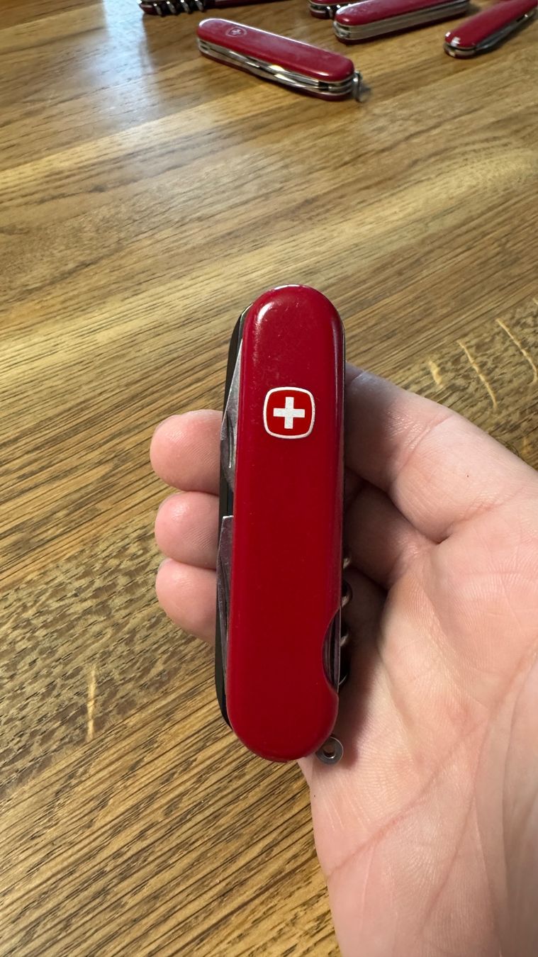 Wenger Couteaux de poche: Wenger Sackmesser mit Lampe (alt) – D'occasion à Burgdorf par Catbagger64