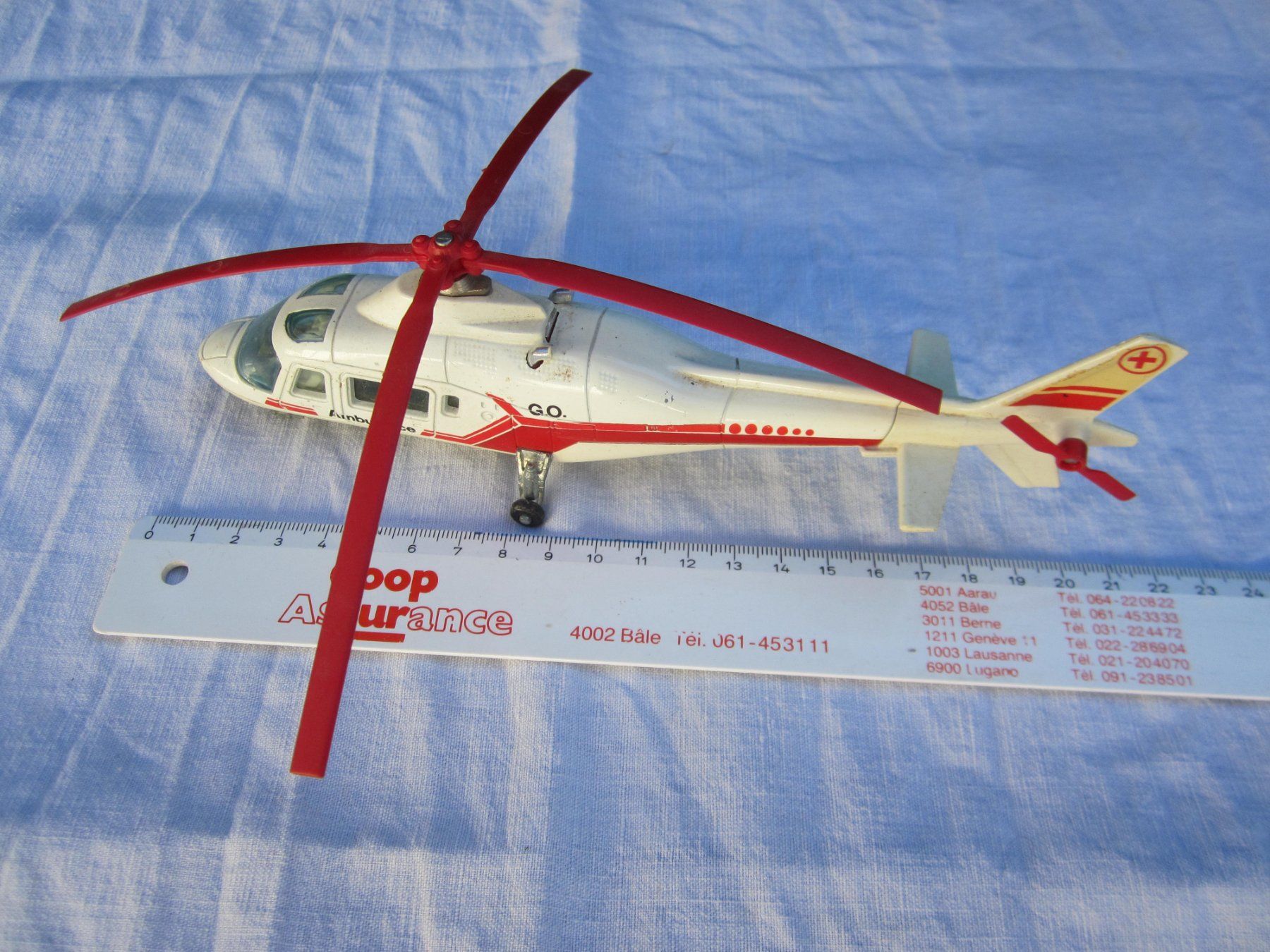 Kits de montage: Hélicoptère ambulance – Neuf (Voir description) à Tramelan par Tors