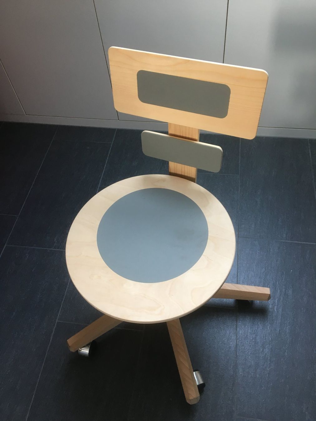 Sedie: Bürostuhl aus Holz mit Rollen – Nuovo (secondo la descrizione) da Neukirch (Egnach) venduto da Crank2 4