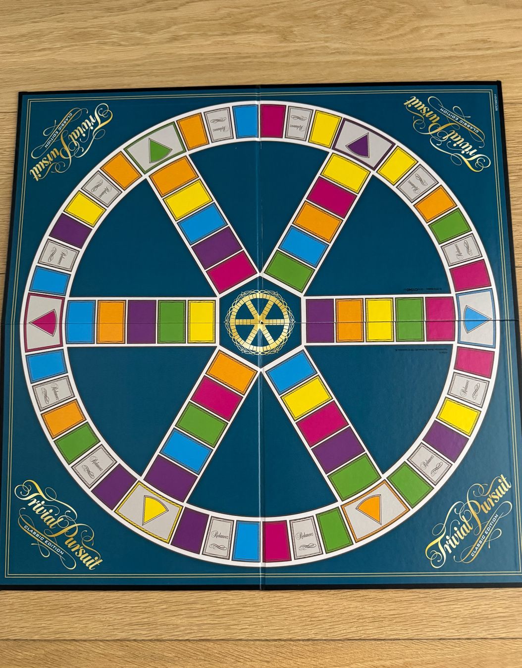Hasbro Giochi: Jeu Trivial Pursuit Classic Edition – Nuovo (secondo la descrizione) da Jussy venduto da ali_6d7d 2