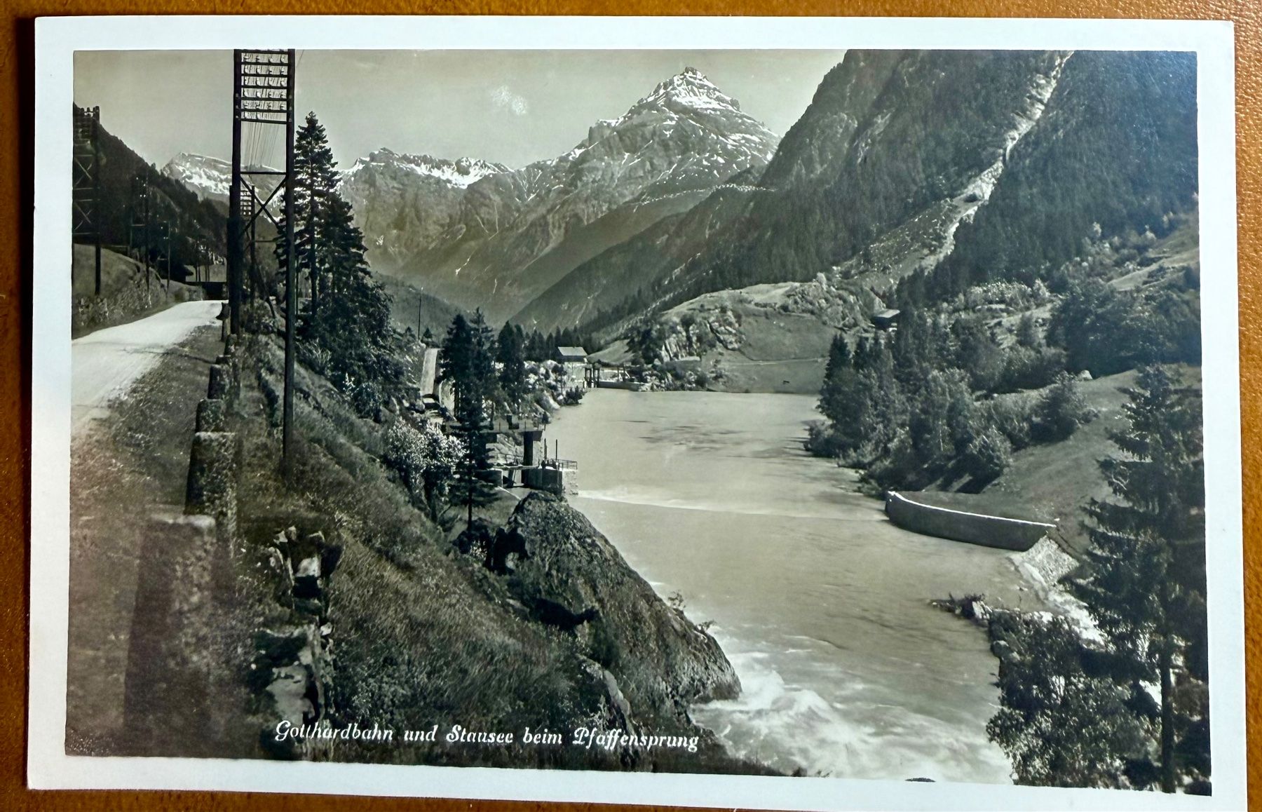 Cartoline postali: AK: Gotthardbahn und Stausee beim Pfaffensprung – Usato da Lutry venduto da Ediego