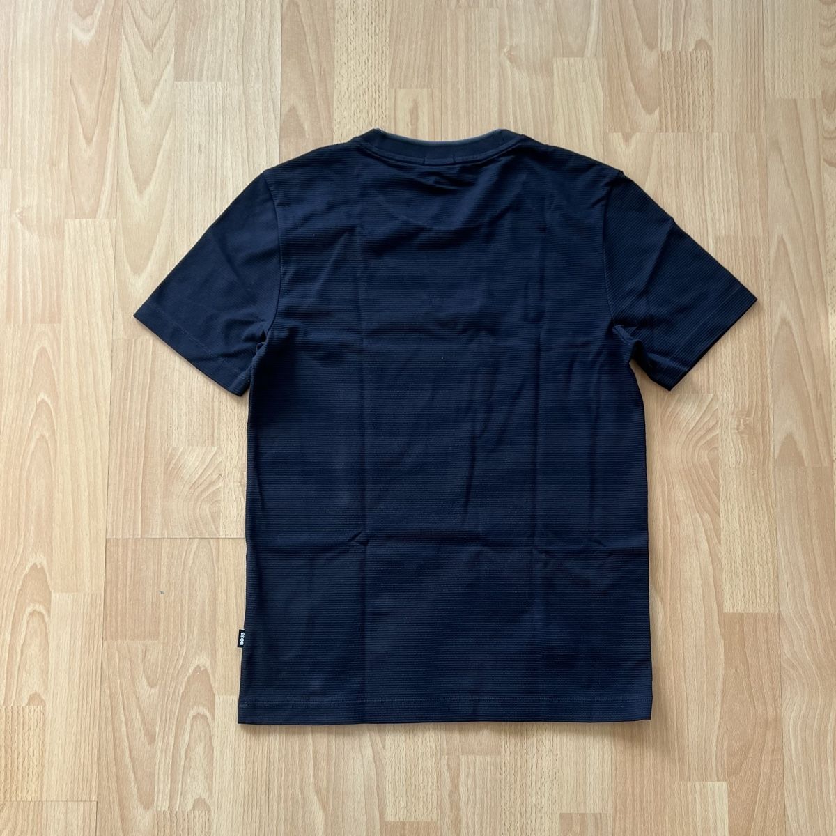 Hugo Boss T-Shirts: Hugo Boss T-Shirt – Neu (gemäss Beschreibung) aus Witterswil von In2 3