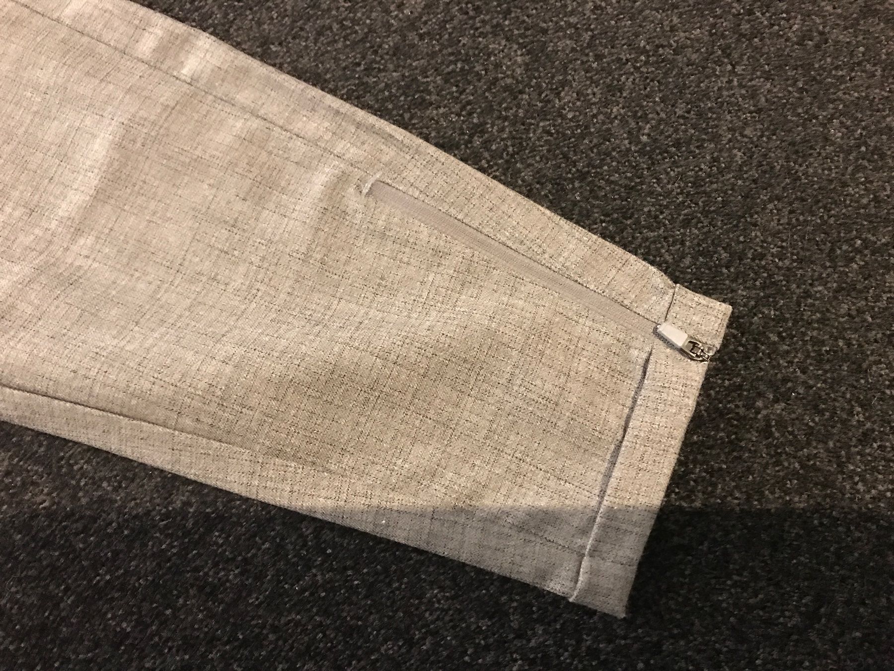 Pantaloni: Coole hellgraue Herrenhose Gr S GABBA – Nuovo (secondo la descrizione) da St. Margrethen SG venduto da kellenbh 1