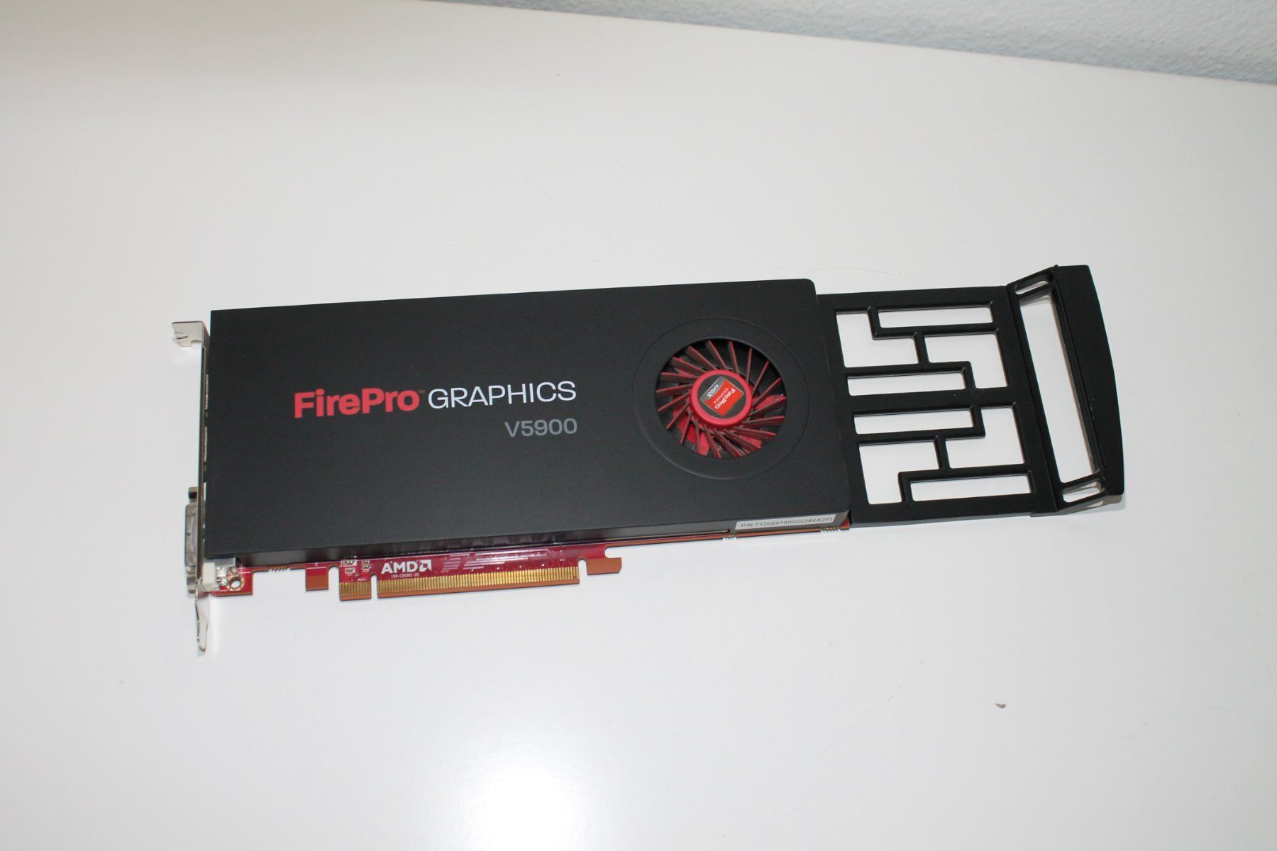 Amd Grafikkarten: AMD FIRE PRO V5900 GRAPHICS 2GB GDDR5 PCI-e GRAFIKKARTE – Gebraucht aus Basel von David25