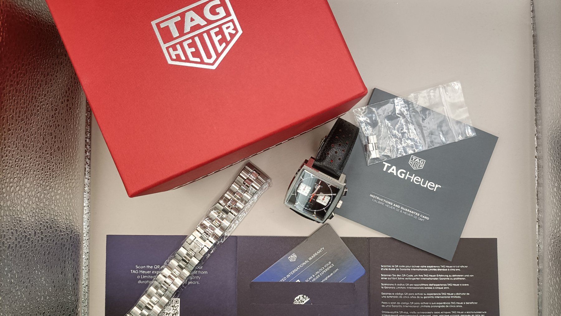 Tag Heuer Uhren: Tag Heuer Monaco full set 2 straps – Gebraucht aus Pampigny von Calypso06 1