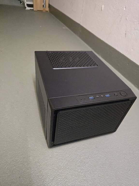 Custodie: Mini-ATX-PC-Gehäuse – Usato da Dierikon venduto da sgg_668k 4