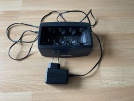 Varta Universal Ladegerät für AA/AAA Akkus