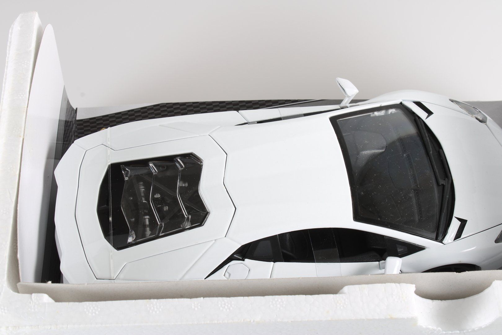 Bburago Modellautos: Lamborghini Aventador LP 700-4 – Neu und originalverpackt aus Gossau SG von mifab 5
