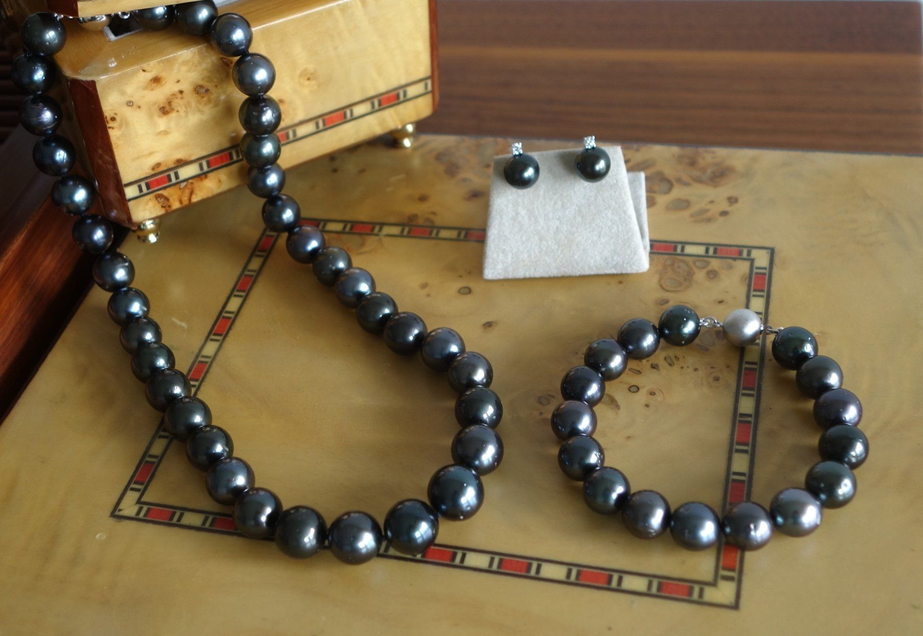 Catenine: Tahitiperlencollier, rund, 11.3 -13.5mm – Nuovo e nell'imballaggio originale da Rümlang venduto da 21f 6
