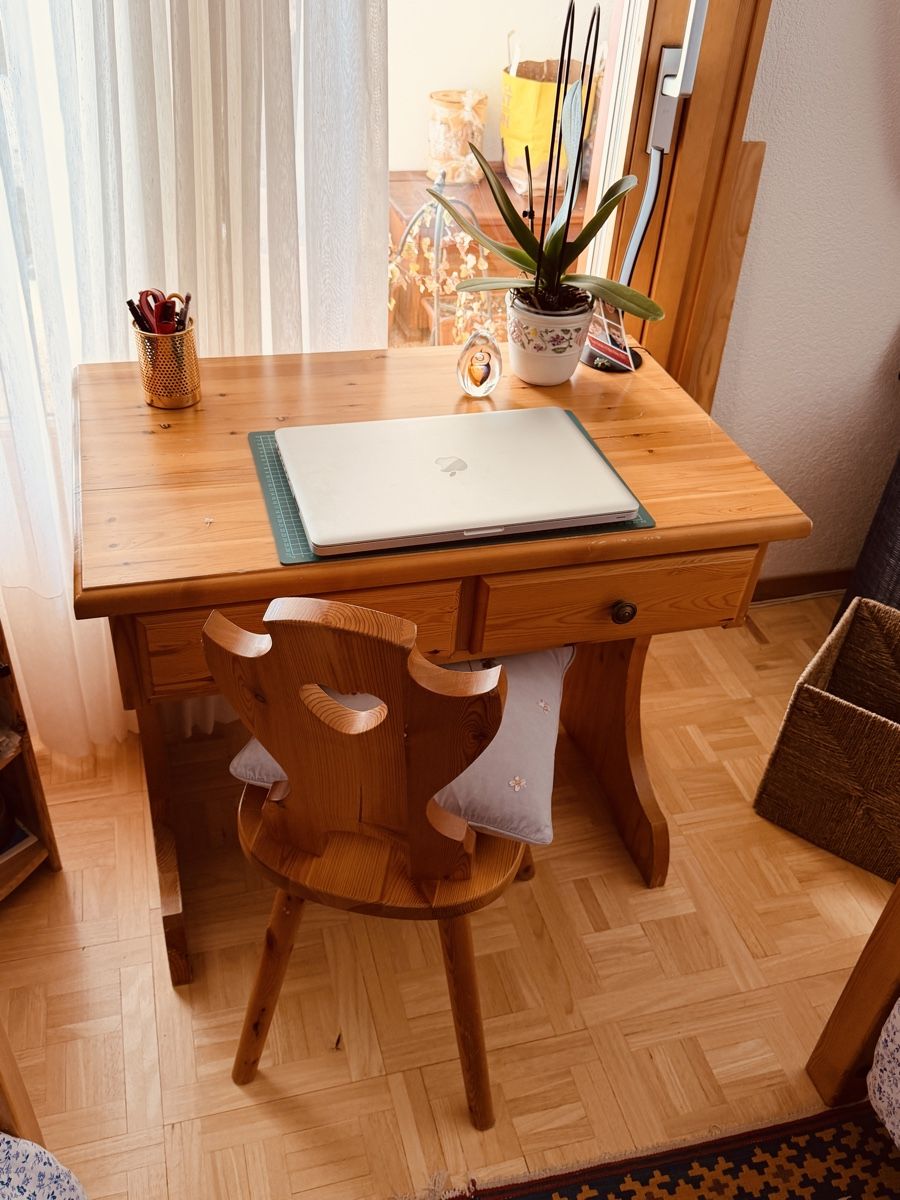 Scrivanie: Bureau en bois massif, style chalet suisse ! – Usato da Crans-Montana venduto da Fgmannarino 1