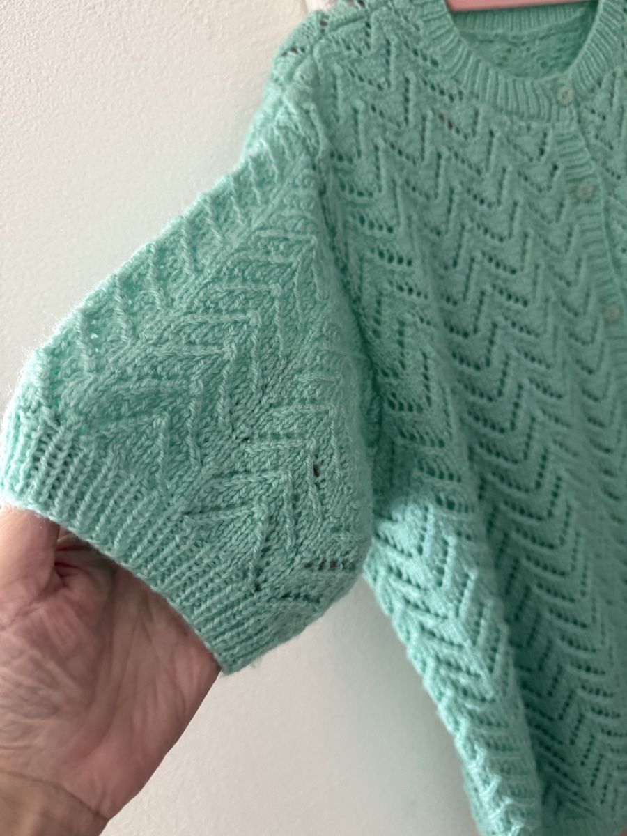 Giacche: Strickjacke Grösse 50/52 Brustumfang 130cm. – Usato da Pfeffikon LU venduto da pepino17 6