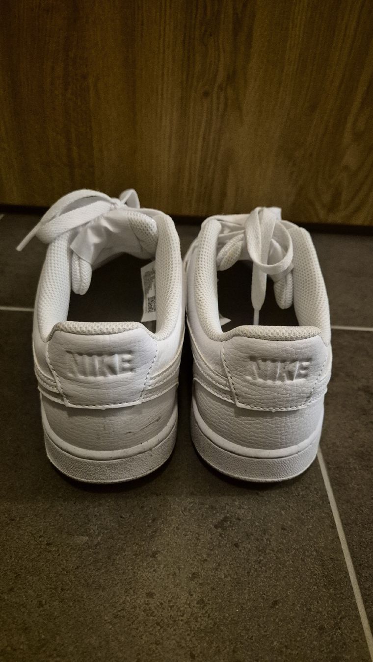 Nike Scarpe da donna: Weisse Nike Turnschuhe Gr. 39, neu – Nuovo (secondo la descrizione) da Bern venduto da samawy 2