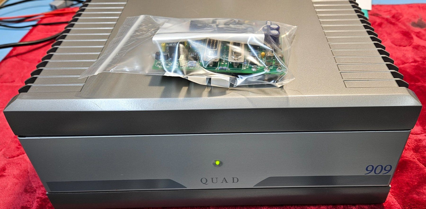 Quad Amplificatori: KIT RCA Quad 909 – Nuovo e nell'imballaggio originale da St-Cierges venduto da Pestol 3
