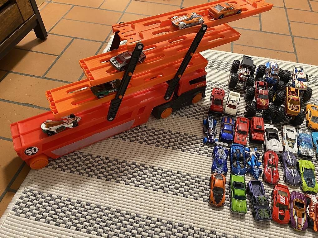 Spielzeuge: Hot Wheel Autos Monster Truck  – Gebraucht aus Effretikon von ivo_btd6 1