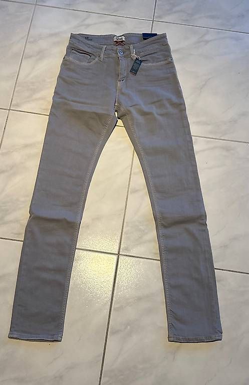 Jeans: Jeans Slim Tommy Hilfiger Gr. 30/34 – Usato da Sarnen venduto da Sejosa15 1