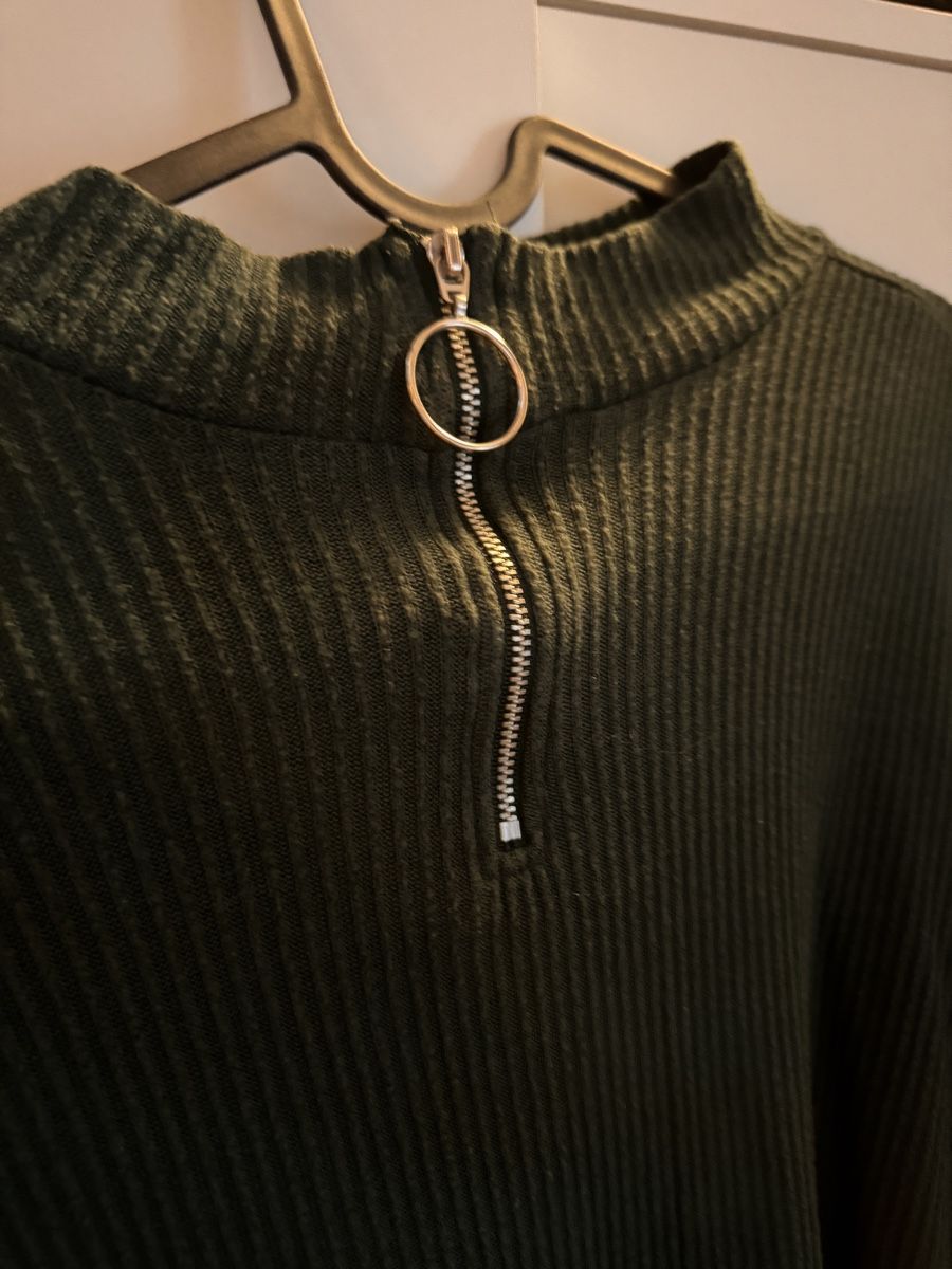 C&A T-shirt: Dunkelgrünes Longsleeve C&A M – Nuovo (secondo la descrizione) da Richterswil venduto da Manu55555 1