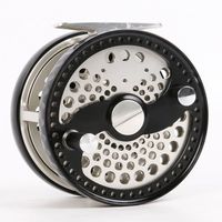 Fliegenrolle CNA Klasse 7/9 schwarz black