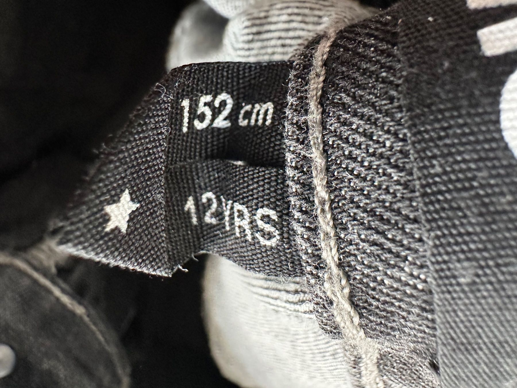 Molo Pantaloni: Jeansshorts Molo Gr. 152 – Usato da Bolligen venduto da chaetzli1133 3