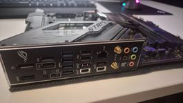 i7-13700K + ASUS ROG STRIX Z790-F GAMING WIFI DDR5 Bundle