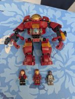 LEGO Hulkbuster + 2 Figurinen
