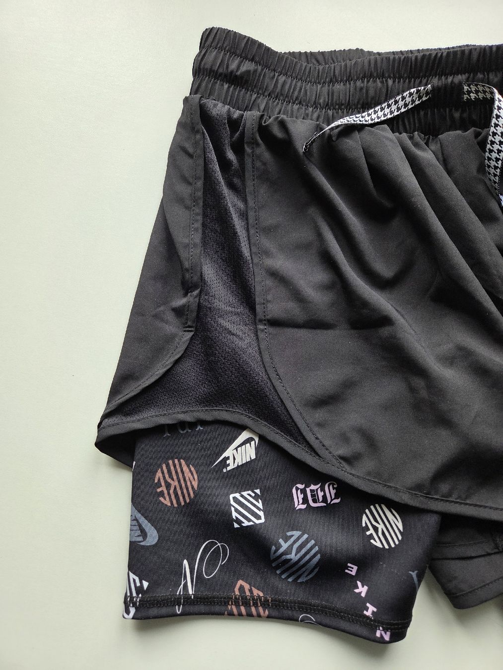 Nike Pantaloni: Nike Shorts Gr.146 – Nuovo (secondo la descrizione) da Kölliken venduto da aninavera 3