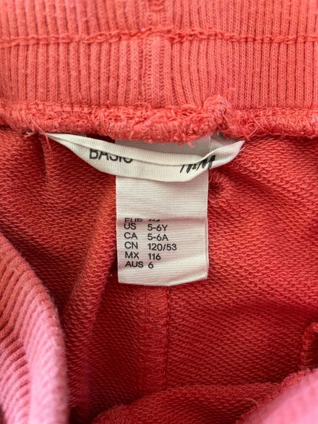 Lotti & Set di vestiti: 2 Shorts hm enfant – Usato da Sion venduto da tchana77 1