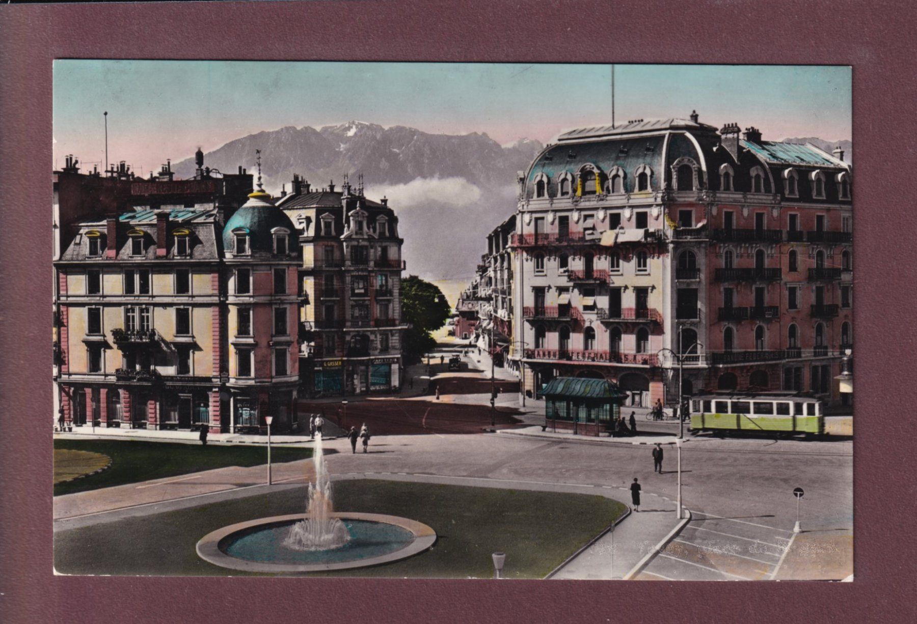 Cartoline postali: VEVEY - Place de la Gare - Tram – Usato da Pully venduto da nicecards