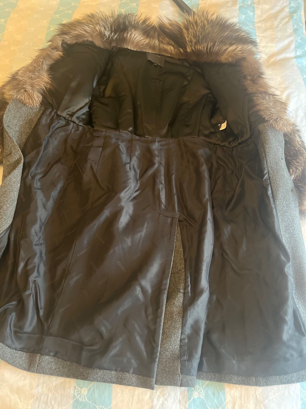 Marc Jacobs Cappotti: Marc Jacob’s coat reall fur – Usato da Menzingen venduto da Mypersonalshopp 5