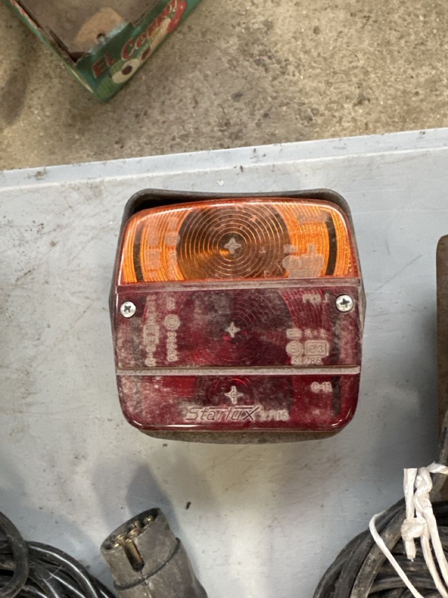 Anhänger: Anhänger Lichter mit Kabel gebraucht – Gebraucht aus Süderen von mae_d8d5 2
