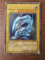 Blue Eyes White Dragon - Legendäre Yu-Gi-Oh! Karte SDK-001!