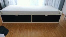 Bett mit 2 Schubladen weiss/schwarz 90x200cm gut erhalten