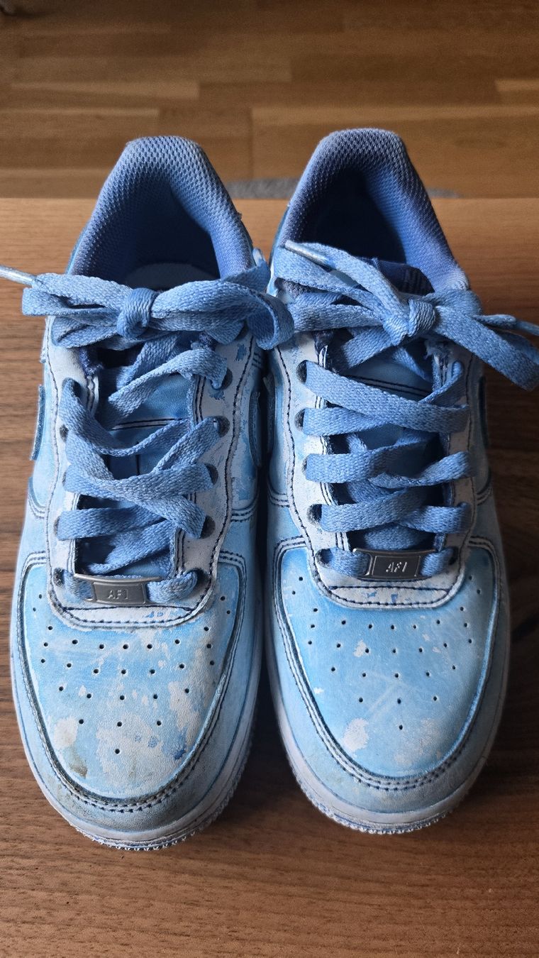 Nike Scarpe da uomo: Nike Air Force 1 unikat gr.36.5 – Usato da Zürich venduto da Deesay 1