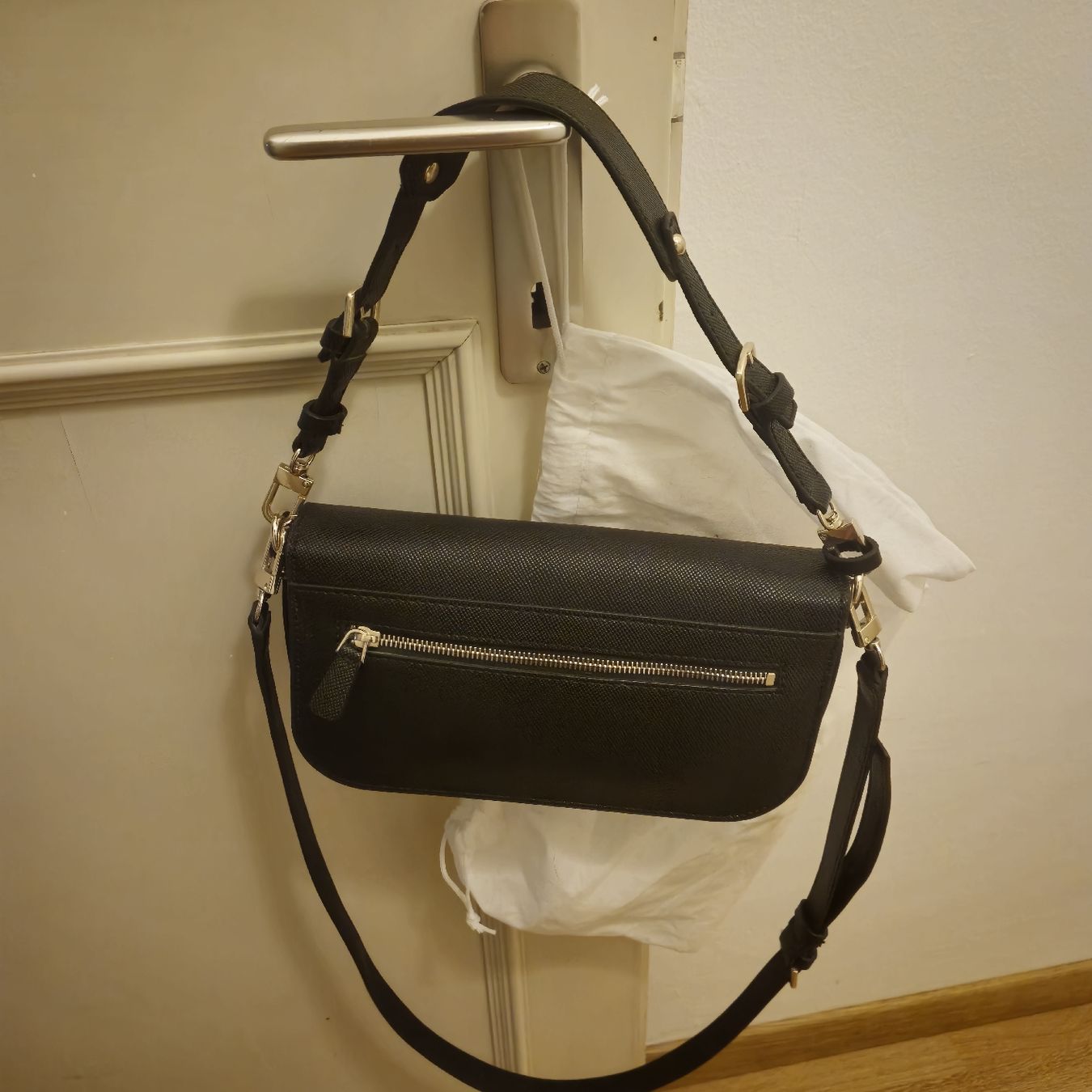 Guess Borse da donna: Borsa a tracolla Guess – Nuovo (secondo la descrizione) da Rancate venduto da sarah357 1
