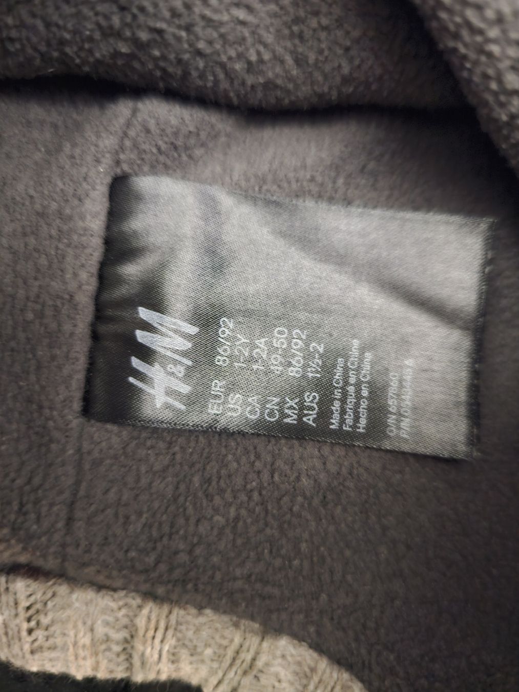 H&M Altro abbigliamento per bambino: H&M Mütze 86/92 – Usato da St. Peterzell venduto da upcycling_ 1