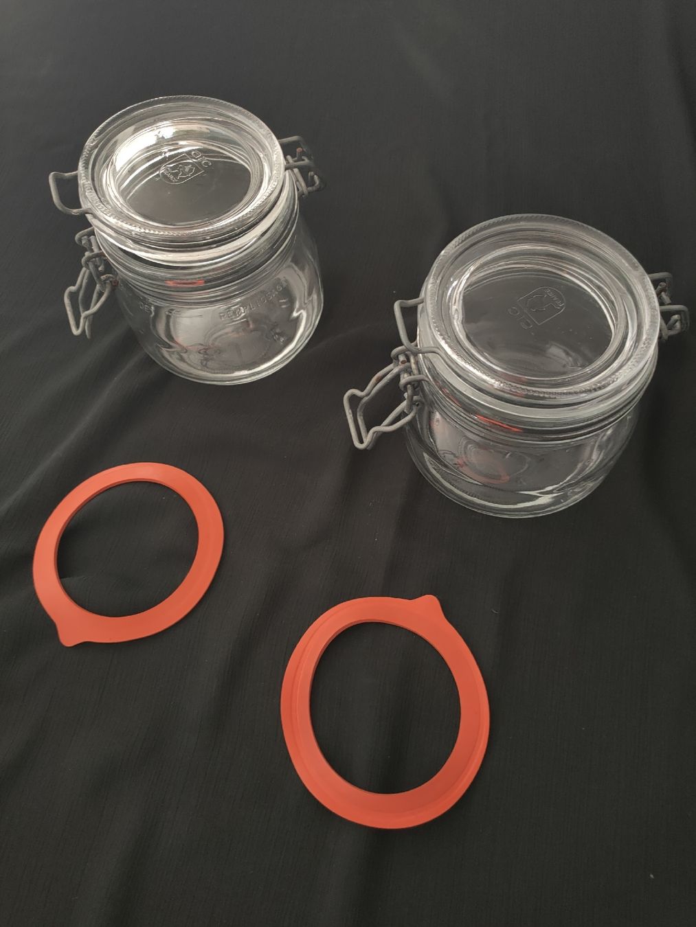 Behälter & Ähnliches: Einmachgläser Set mit Deckel und Dichtungen 0.5 lt. – Gebraucht aus Gipf-Oberfrick von minini
