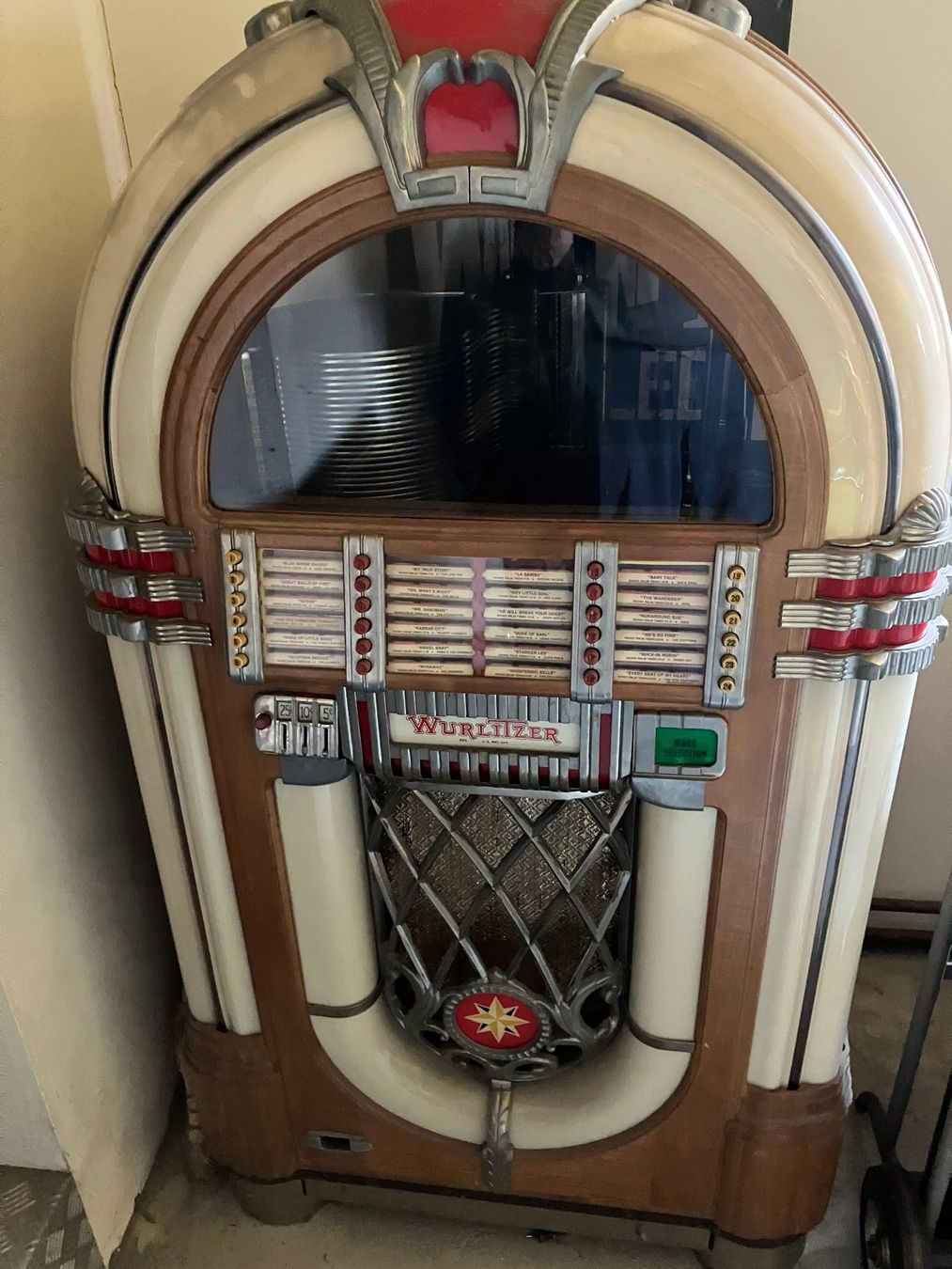 Wurlitzer Jukebox: WURLITZER Model 1015 1948 inkl. Original Servicemanual – Usato da Altstätten SG venduto da bgmx