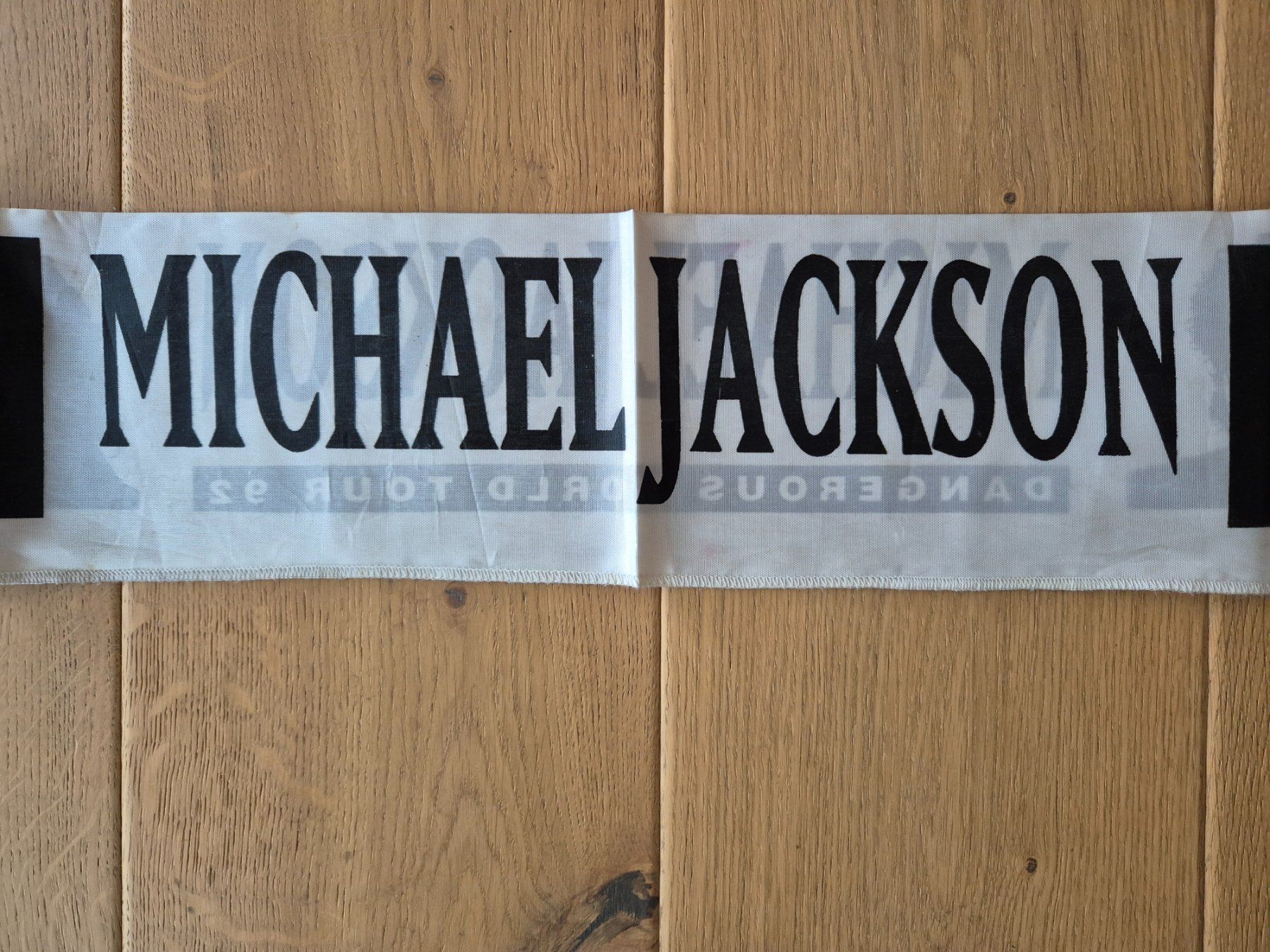 Foulard & Sciarpe: Michael Jackson scarf Dangerous World Tour 92 – Usato da Savièse venduto da coeur88 1