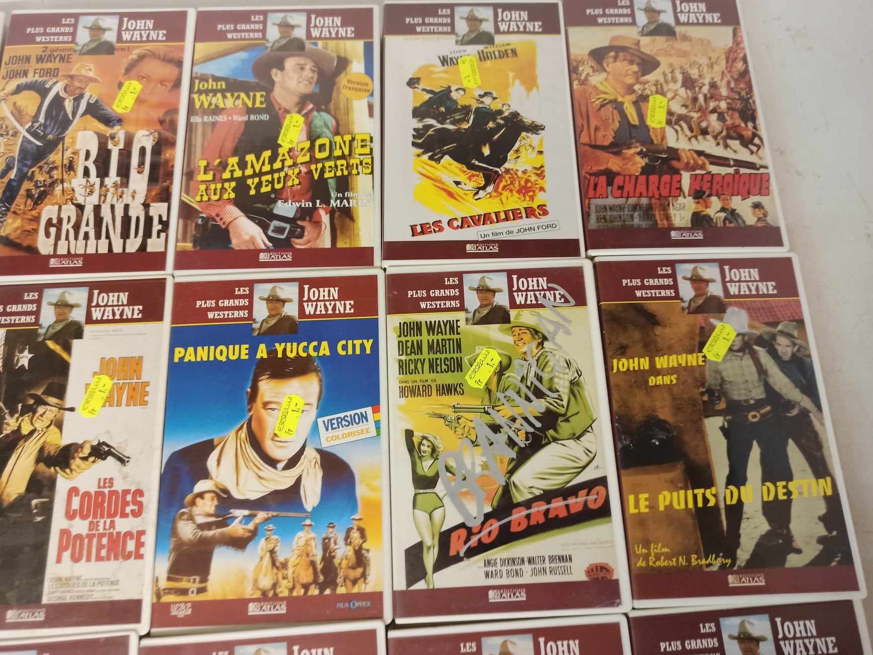 Tutti i VHS: 18 X VHS JOHN WAYNE – Usato da La Chaux-de-Fonds venduto da Emmaus2300CDF 9