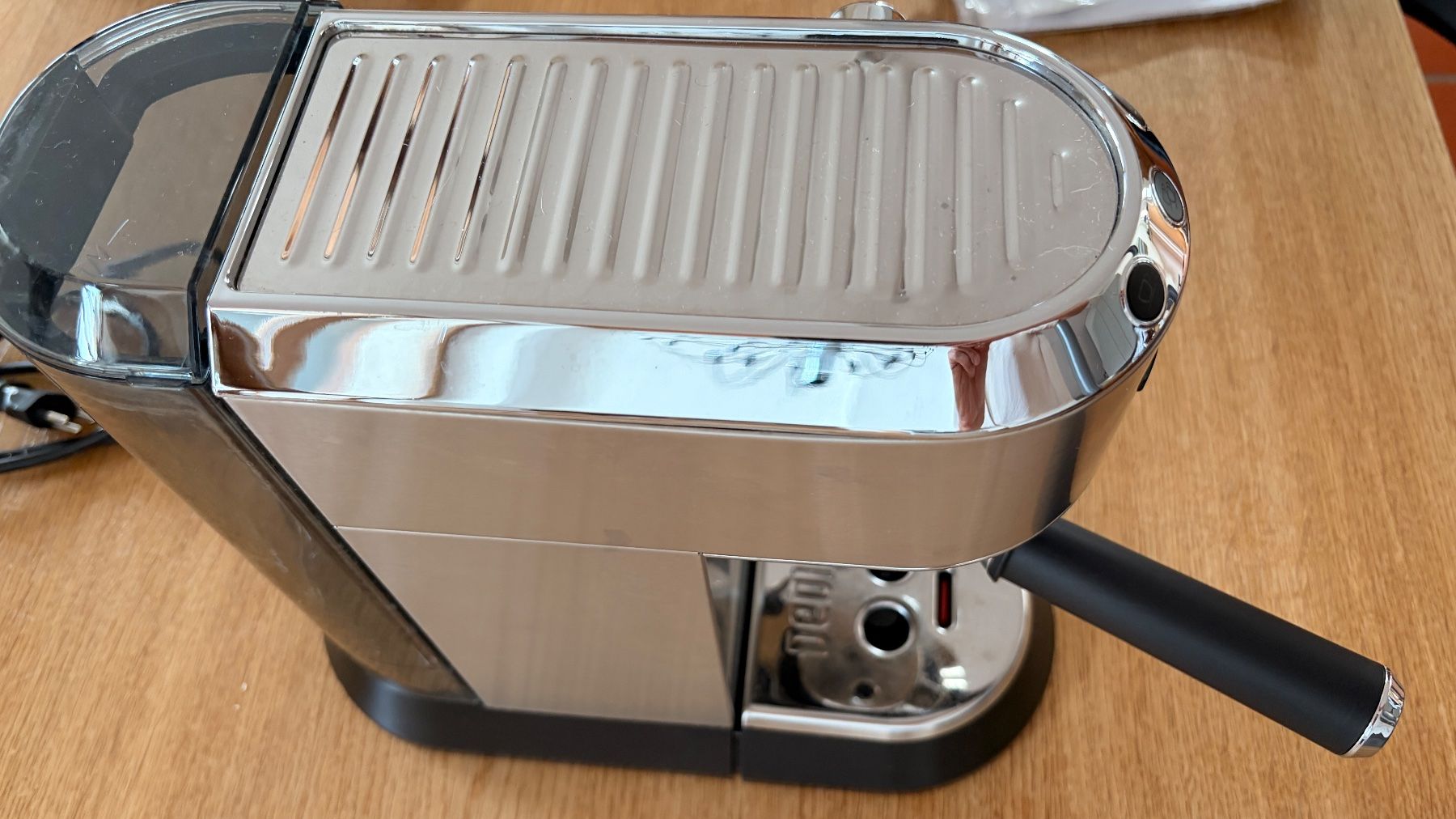 De'Longhi Macchine per caffè & Macchine per espresso: DeLonghi Capuccino und Espresso Kolbenmaschine – Usato da Bronschhofen venduto da Suriablau 2