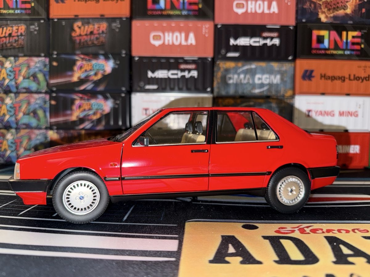 Fiat Modellini d'auto: Fiat Croma 1:18 – Nuovo (secondo la descrizione) da Basel venduto da GlaihuenigeCars2025